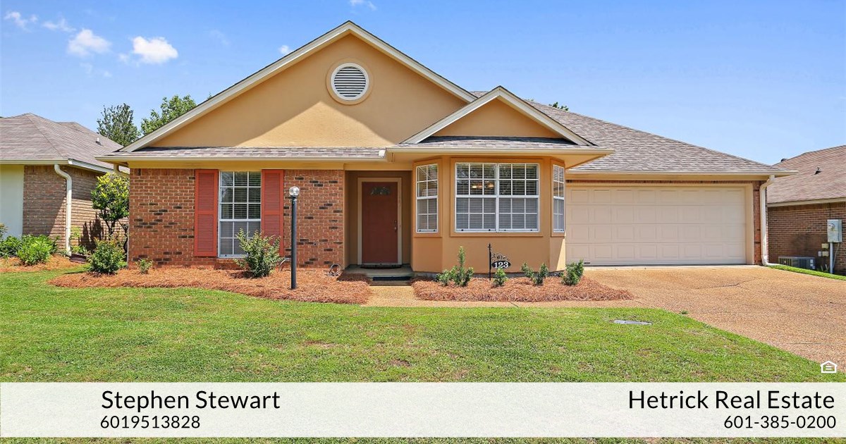 123 Villa Way, Clinton, MS 39056